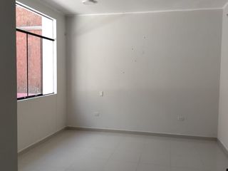 Foto 4 de ALQUILER DE CASA DE 3 PISOS, EN AV. LAS PALMERAS