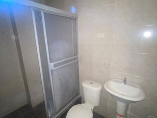 Foto 17 de En venta casa rentera en cdla.Bellavista en sector con portón. (JP)