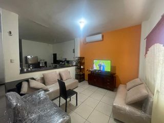 Foto 2 de En venta casa rentera en cdla.Bellavista en sector con portón. (JP)