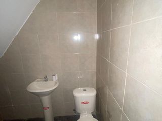 Foto 15 de En venta casa rentera en cdla.Bellavista en sector con portón. (JP)