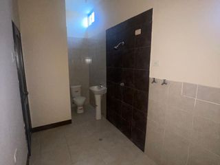 Foto 19 de En venta casa rentera en cdla.Bellavista en sector con portón. (JP)