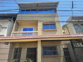 Foto 24 de En venta casa rentera en cdla.Bellavista en sector con portón. (JP)