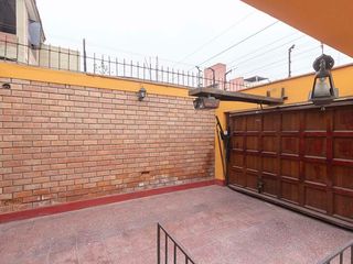 Foto 4 de VENDO CASA COMO TERRENO JIRON LAS UVAS SANTIAGO DE SURCO