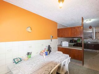 Foto 10 de VENDO CASA COMO TERRENO JIRON LAS UVAS SANTIAGO DE SURCO