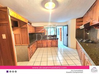 Foto 10 de ALQUILER DE CASA 4 DORMITORIOS CON PATIO Y 3 GARAJES IDEAL EMPRESAS, OFICINAS