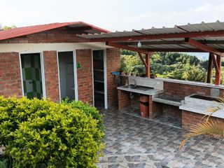 Foto 5 de VENTA DE FINCA TIPO CHALET DE BUGA, VALLE DEL CAUCA