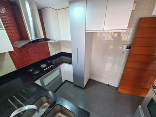 Foto 4 de Depa duplex en alquiler super iluminado de 2 dormitorios en San Isidro a 1 cuadra del Olivar