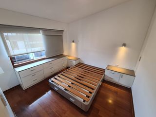 Foto 13 de Depa duplex en alquiler super iluminado de 2 dormitorios en San Isidro a 1 cuadra del Olivar