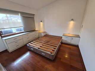 Foto 15 de Depa duplex en alquiler super iluminado de 2 dormitorios en San Isidro a 1 cuadra del Olivar