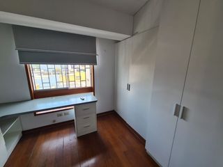 Foto 20 de Depa duplex en alquiler super iluminado de 2 dormitorios en San Isidro a 1 cuadra del Olivar