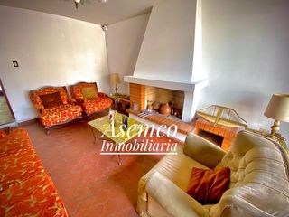 Foto 3 de ¡Ocasión! Surco, en Venta Casa Frente a Parque con Jardín y Terraza - 200 m²-  3 Pisos