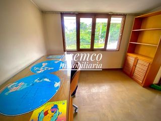Foto 20 de ¡Ocasión! Surco, en Venta Casa Frente a Parque con Jardín y Terraza - 200 m²-  3 Pisos
