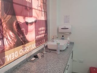 Foto 27 de En venta consultorio dental full equipado en Mix Center, Av. Leon Febres Cordero