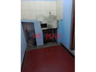 Foto 2 de Venta De Hermosa Casa En Ate