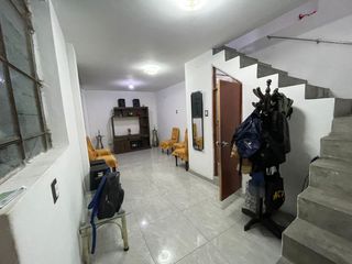 Foto 2 de Venta De Casa En Quinta . Av. Cajamarca - Rimac