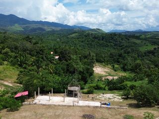 Foto 1 de Terreno de 1925 m² con gran potencial: Si les gusta la vida en el campo, pero no quieren estar aislados, esta es una buena opción.