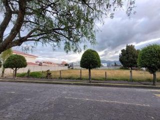 Foto 3 de Vendo Hermoso Terreno Esquinero en Bohíos de Jatumpamba