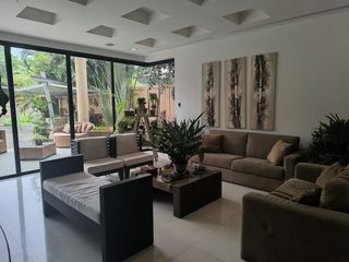 Foto 1 de VENTA LAGUNA CLUB - CASA 4 DORMITORIOS -ESTUDIO- SALA ESTAR- PÉRGOLA- PISCINA
