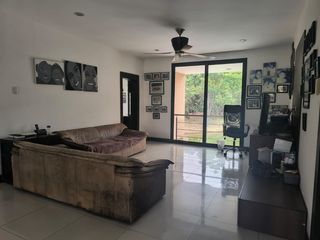 Foto 2 de VENTA LAGUNA CLUB - CASA 4 DORMITORIOS -ESTUDIO- SALA ESTAR- PÉRGOLA- PISCINA