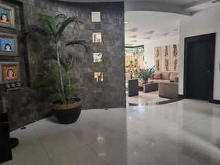 Foto 6 de VENTA LAGUNA CLUB - CASA 4 DORMITORIOS -ESTUDIO- SALA ESTAR- PÉRGOLA- PISCINA
