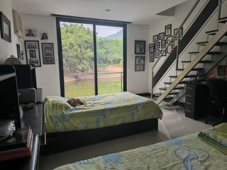 Foto 19 de VENTA LAGUNA CLUB - CASA 4 DORMITORIOS -ESTUDIO- SALA ESTAR- PÉRGOLA- PISCINA
