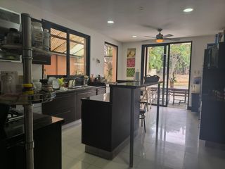 Foto 28 de VENTA LAGUNA CLUB - CASA 4 DORMITORIOS -ESTUDIO- SALA ESTAR- PÉRGOLA- PISCINA