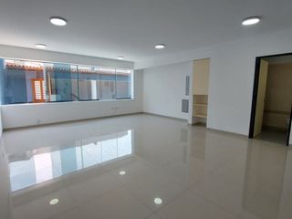 Foto 3 de SE ALQUILA OFICINA EN MIRAFLORES