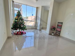 Foto 2 de REMATE DE CASA EN URBANIZACIÓN LA ARBOLEDA AL FRENTE DE LA UNIVERSIDAD SIPÁN