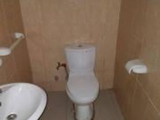 Foto 4 de Oficina de Venta en Centro de Guayaquil calles Baquerizo Moreno y 9 de Oct.