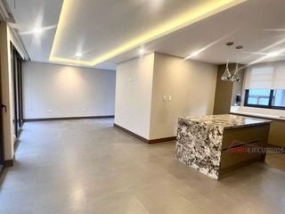Foto 3 de CASA MODERNA POR ESTRENAR EN CUMBAYÁ. SECTOR SANTA INÉS. VÍA PILLAGUA.