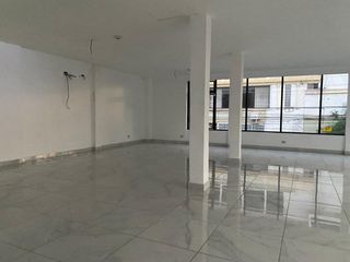 Foto 5 de Local de Alquiler en la Alborada