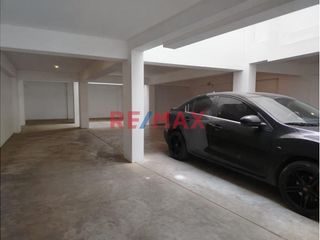 Foto 6 de Se Alquila Hermoso Departamento Amoblado En El Golf98.60M2+ Cochera Independiente 14M2-$1550
