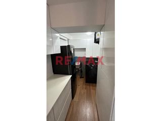 Foto 9 de Se Alquila Hermoso Departamento Amoblado En El Golf98.60M2+ Cochera Independiente 14M2-$1550