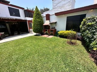 Foto 2 de Venta de Casa Frente a Parque en La Molina (cerca de Unife)