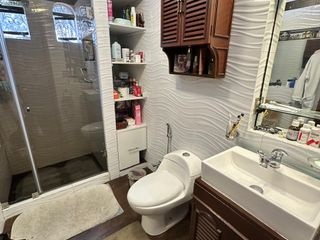 Foto 18 de Venta de Casa Frente a Parque en La Molina (cerca de Unife)