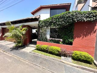 Foto 19 de Venta de Casa Frente a Parque en La Molina (cerca de Unife)