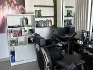 Foto 7 de LOCAL DE PELUQUERÍA Y BARBERÍA DE VENTA  EN PLAZA VIZCAYA