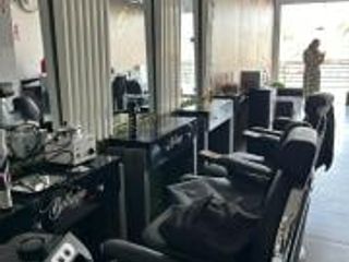 Foto 16 de LOCAL DE PELUQUERÍA Y BARBERÍA DE VENTA  EN PLAZA VIZCAYA