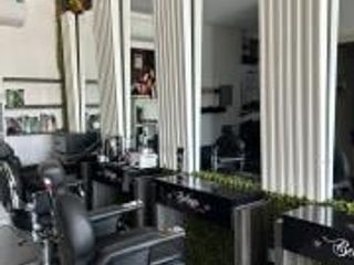 Foto 17 de LOCAL DE PELUQUERÍA Y BARBERÍA DE VENTA  EN PLAZA VIZCAYA