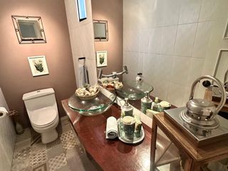 Foto 4 de Venta de Hermosa Casa en Urbanización Los Alamos, cerca de UPC, Esan, Surco