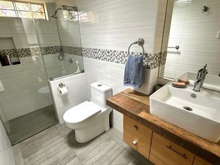 Foto 19 de Venta de Hermosa Casa en Urbanización Los Alamos, cerca de UPC, Esan, Surco