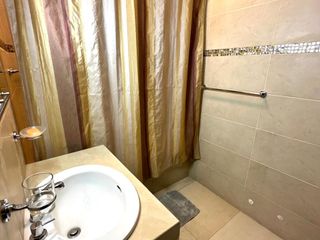 Foto 21 de Venta de Hermosa Casa en Urbanización Los Alamos, cerca de UPC, Esan, Surco