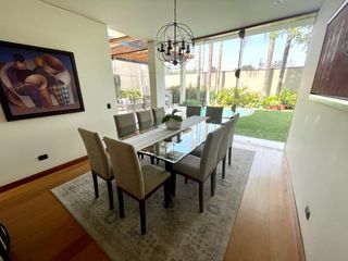 Foto 11 de Venta de hermosa casa con terraza con bbq, piscina temperada, cava y bar en La Planicie, La Molina
