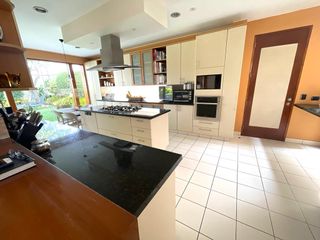 Foto 15 de Venta de hermosa casa con terraza con bbq, piscina temperada, cava y bar en La Planicie, La Molina