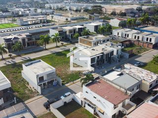 Foto 3 de Terreno Residencial en Venta en Portal del Río, Machala