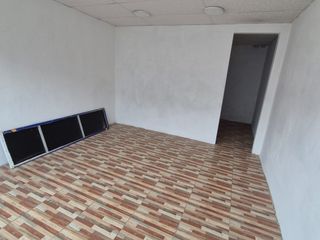 Foto 5 de Local Comercial en Alquiler en La Alborada, Calle Principal, 1 Baño, Norte de Guayaquil.