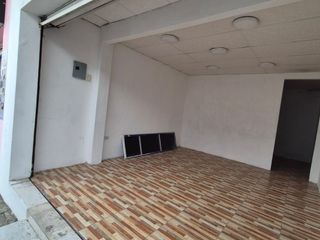 Foto 9 de Local Comercial en Alquiler en La Alborada, Calle Principal, 1 Baño, Norte de Guayaquil.