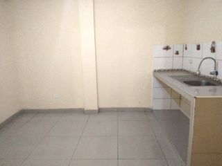Foto 8 de Alquiler De Amplio Departamento En Los Portales De Javier Prado, Ate