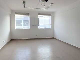 Foto 2 de ALQUILER - Oficina de 31 m² en el Centro Comercial 