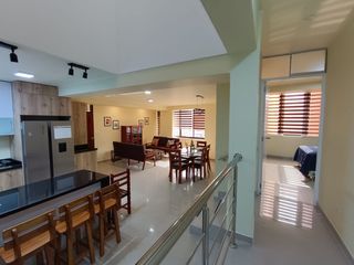 Foto 1 de Vive el confort sin complicaciones: departamento moderno en zona estratégica.